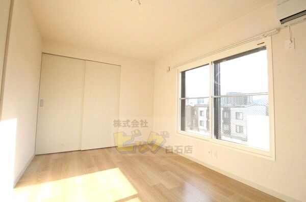 居室・リビング　広々リビングです♪