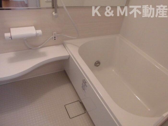 バス・シャワールーム　お風呂です