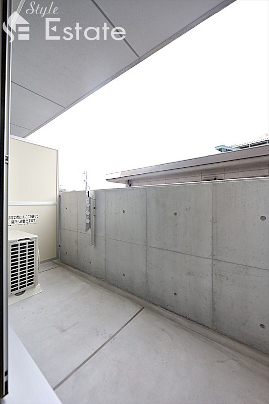 バルコニー　ベランダ