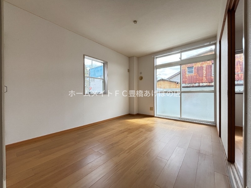 居室・リビング　同型（反転）