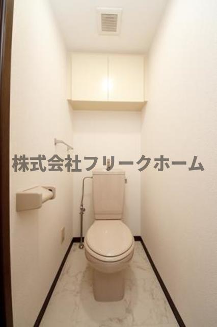 トイレ　※写真は同タイプ住戸です。