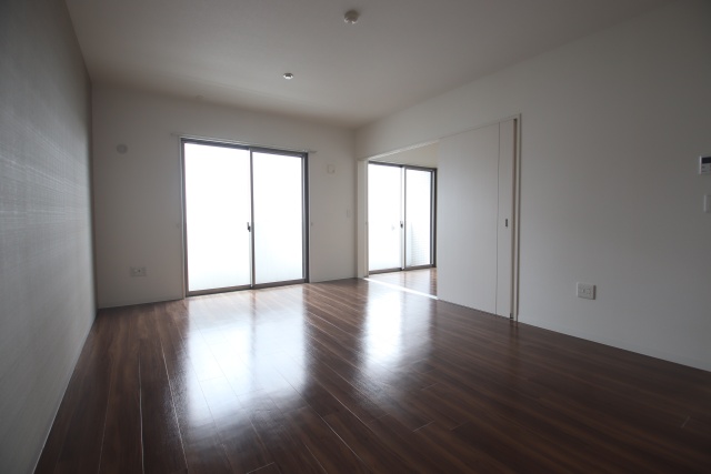 居室・リビング　同タイプ別室の参考写真です。※現況優先