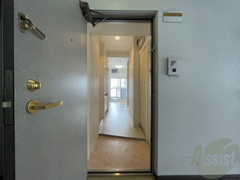 玄関　玄関です。白を基調としていて清潔感があります！