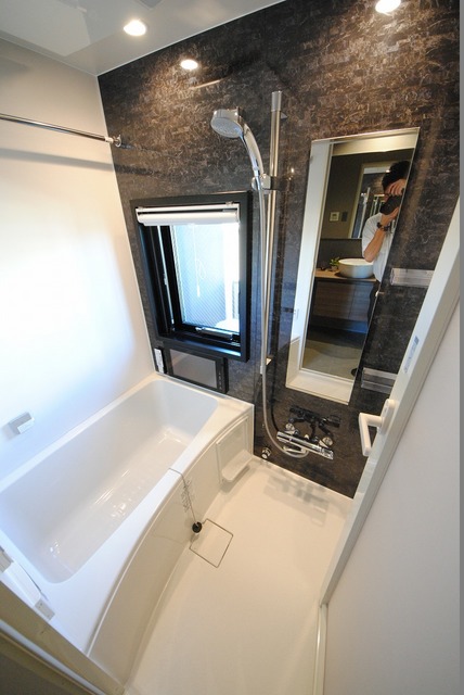 バス・シャワールーム　写真は７０２号室