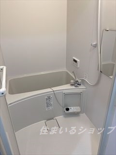 バス・シャワールーム　追い焚き・浴室暖房乾燥機あり