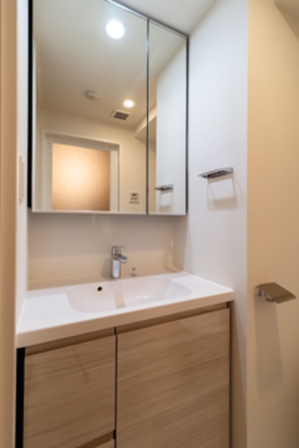 洗面設備　※写真は同タイプ住戸です。