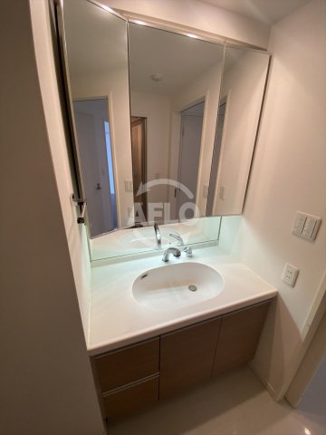 洗面設備　本町橋タワー　洗面化粧台