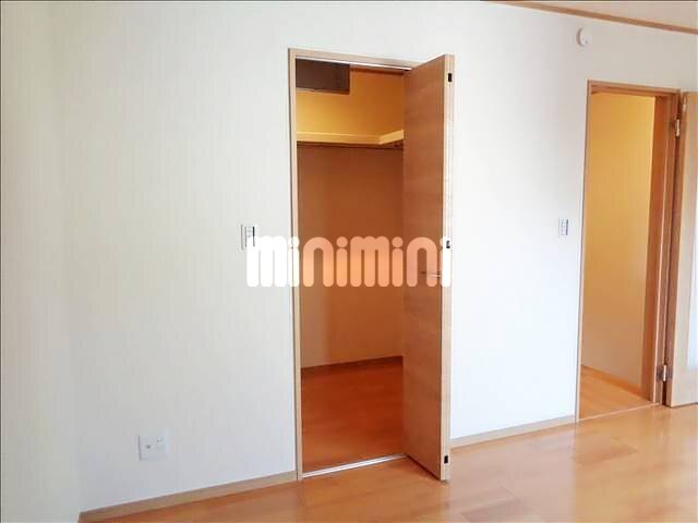 収納　ウォークインクローゼット