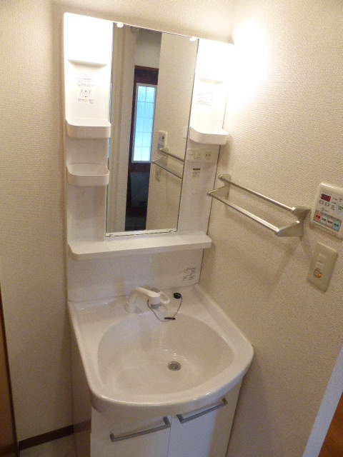 洗面設備　※写真は他号室です