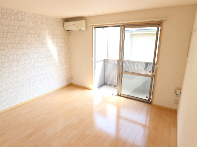 居室・リビング　※写真は他号室です