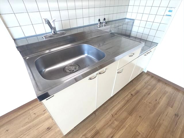 キッチン　ガスコンロ設置可。