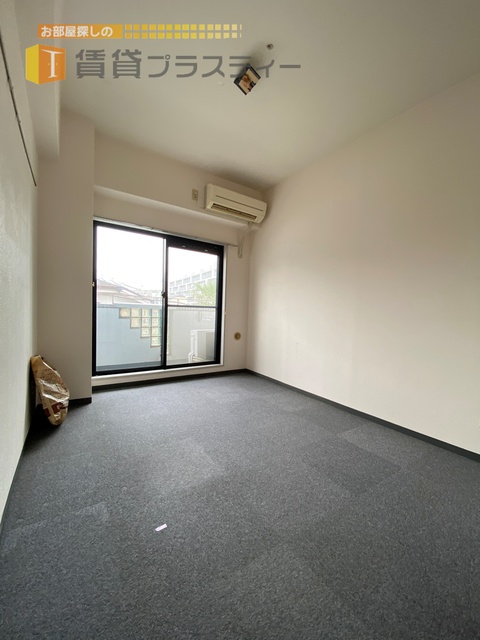 居室・リビング　天井高くて開放感◎