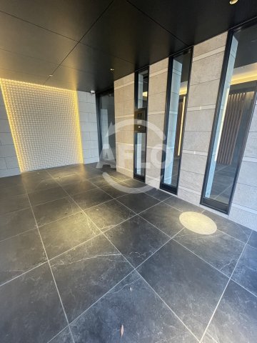 エントランス　ワールドアイ大阪城EASTアドバンス　ロビー