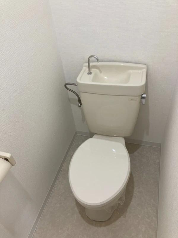 トイレ　シンプルなトイレです！