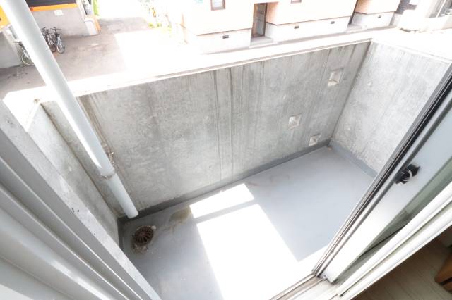 バルコニー　外干し出来ます♪