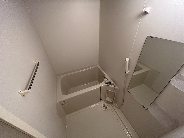 バス・シャワールーム　日々の疲れを癒すお風呂付です