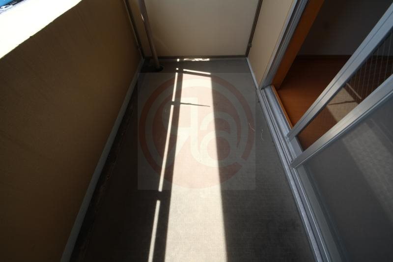 バルコニー　バルコニーからの眺めを楽しみながら食事をしませんか