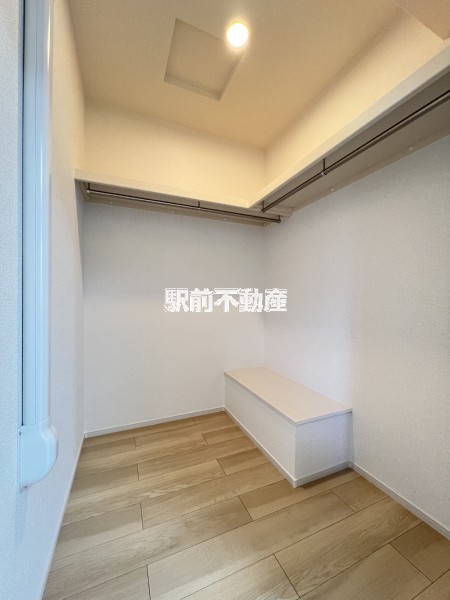 収納　２０３