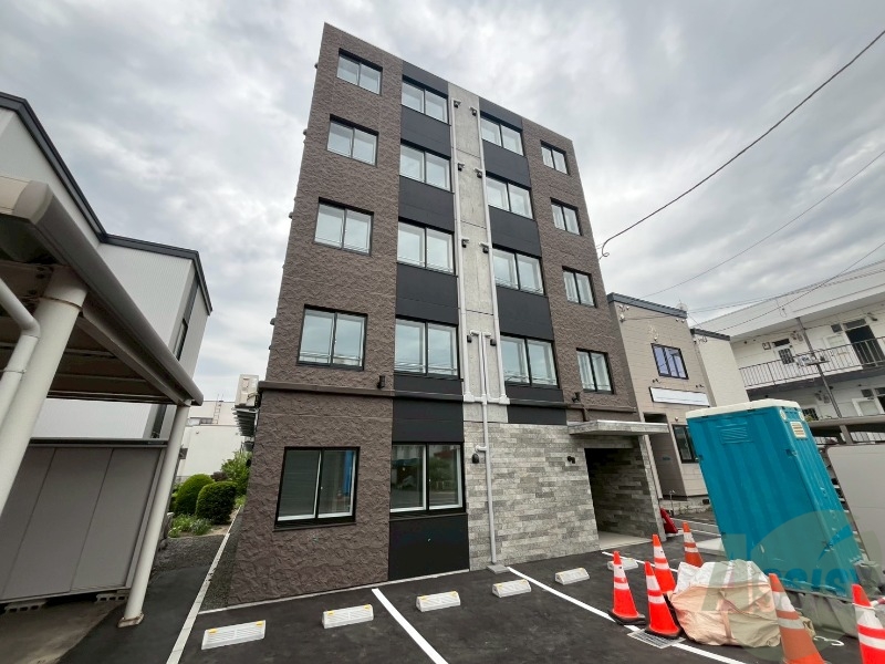 建物外観　札幌市東区北十七条東「ＱＲ」