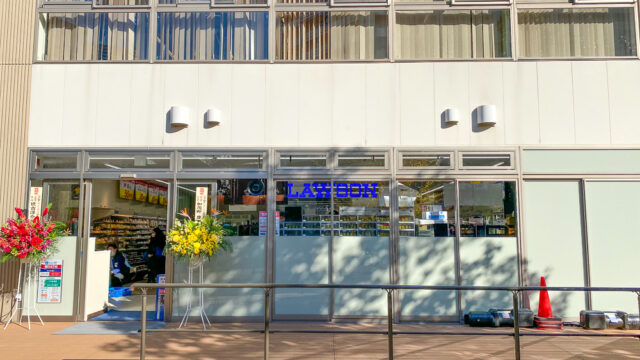 コンビニ　ローソンTHE　TOYOSU　TOWER店（コンビニ）まで190m