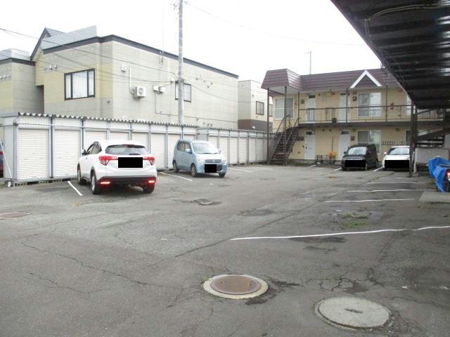 駐車場　駐車場