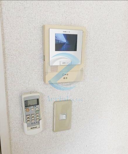 セキュリティ　モニター付きインターホン