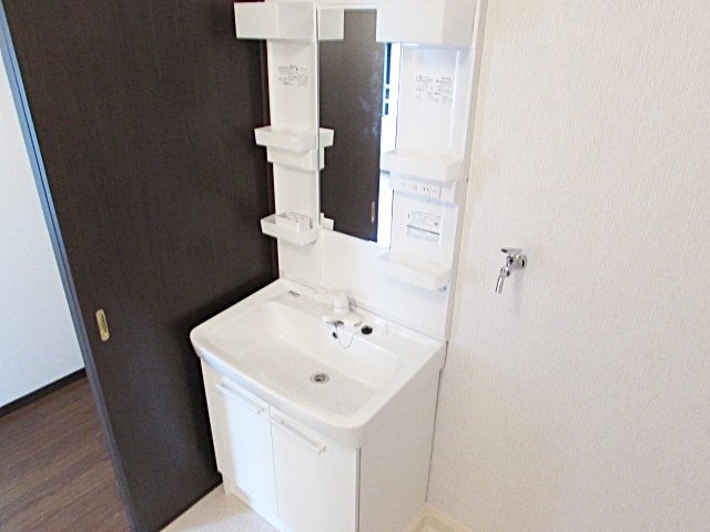 洗面設備　※同建物の類似写真となります。