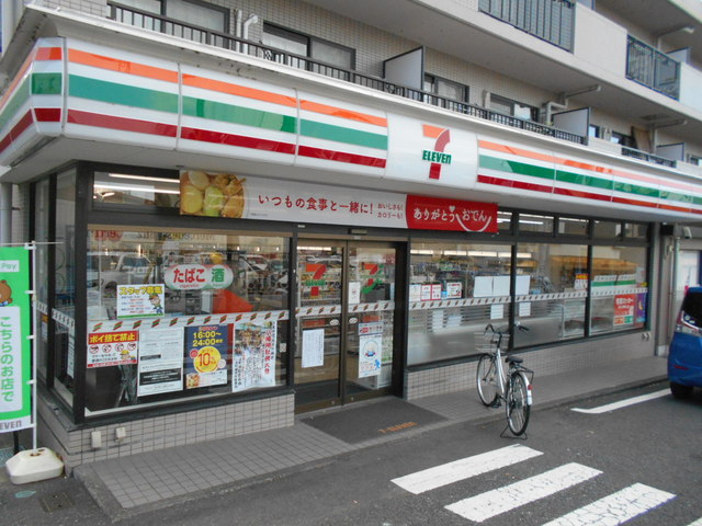 コンビニ　セブンイレブン杉並下高井戸５丁目店（コンビニ）まで160m