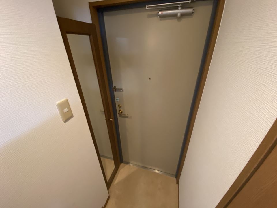 玄関　家具も配置しやすいです