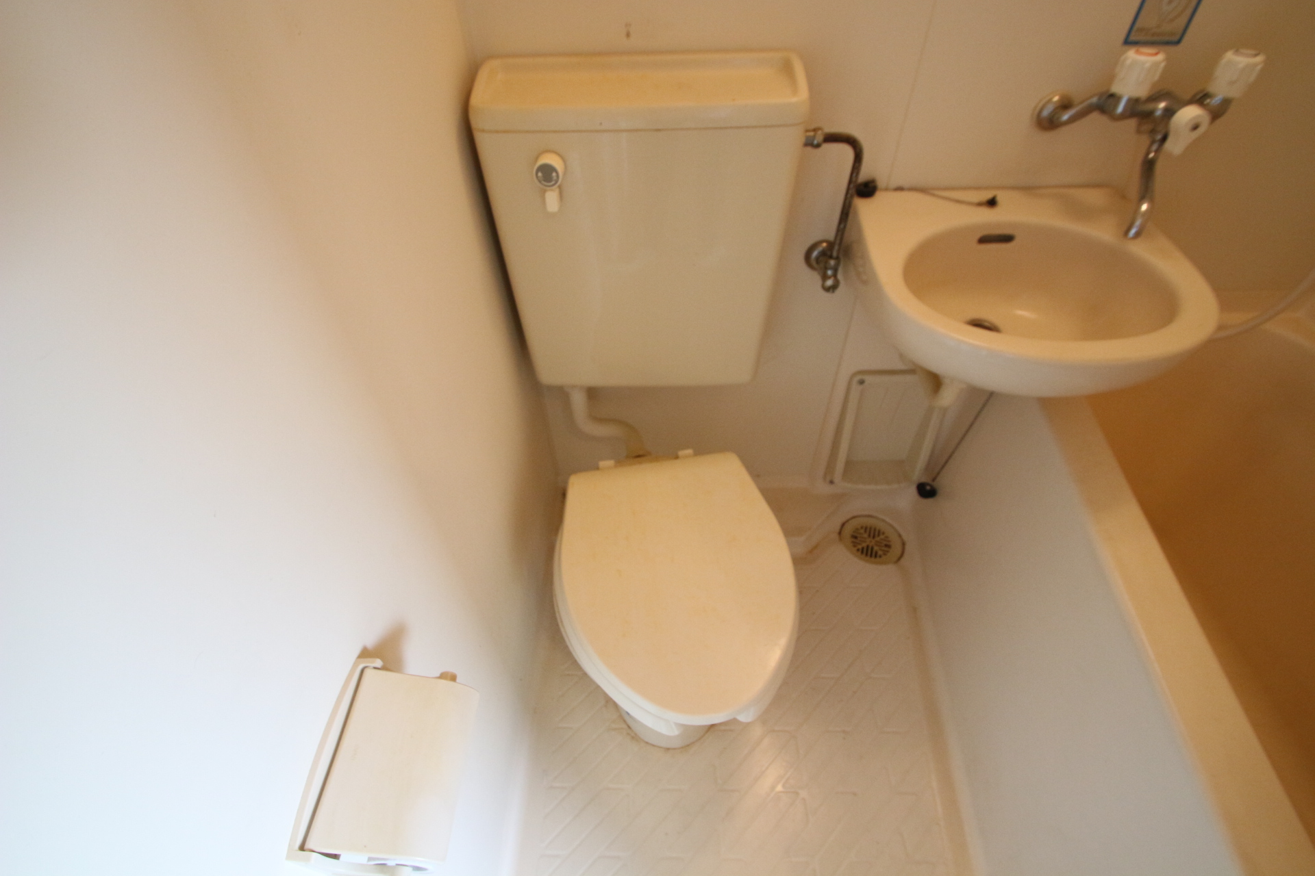 トイレ　同建物別号室