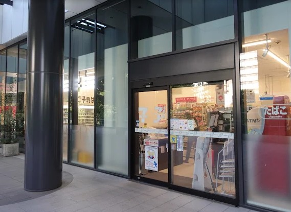 コンビニ　セブンイレブン虎ノ門ヒルズレジデンシャルタワー店（コンビニ）まで192m