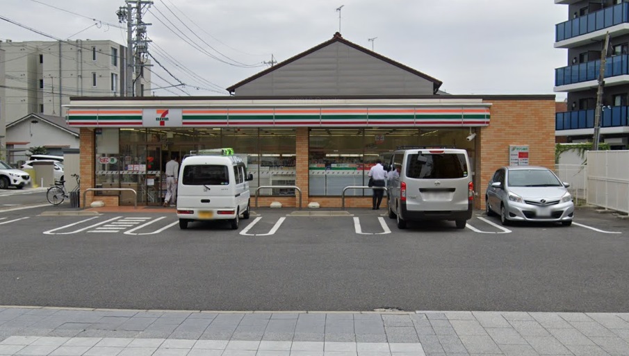 コンビニ　セブンイレブン名古屋阿由知通３丁目店（コンビニ）まで198m