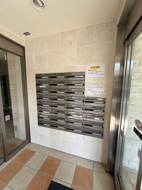 エントランス　他のお部屋の参考写真です。