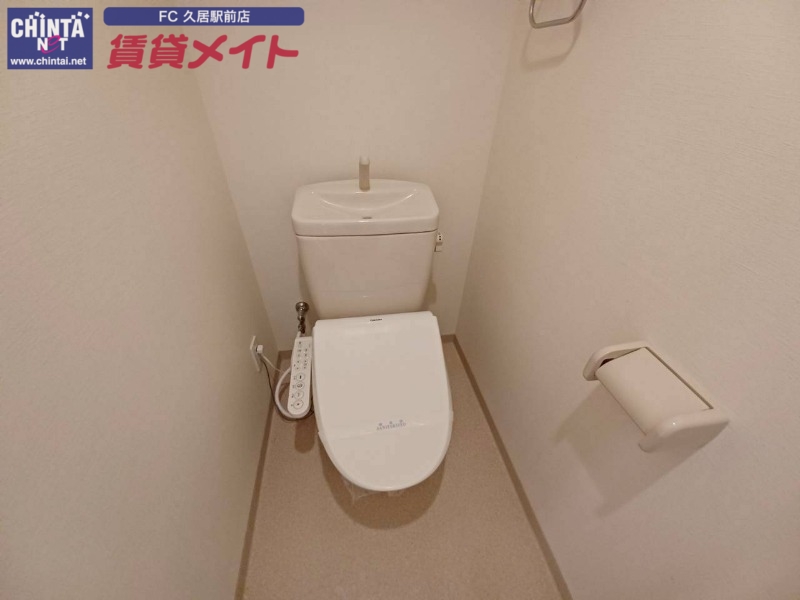 トイレ　同型参考写真