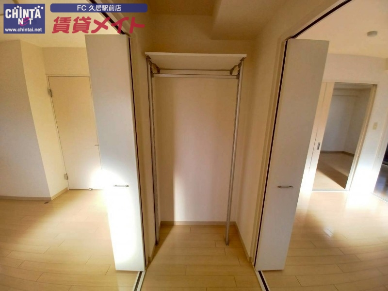 収納　同型参考写真