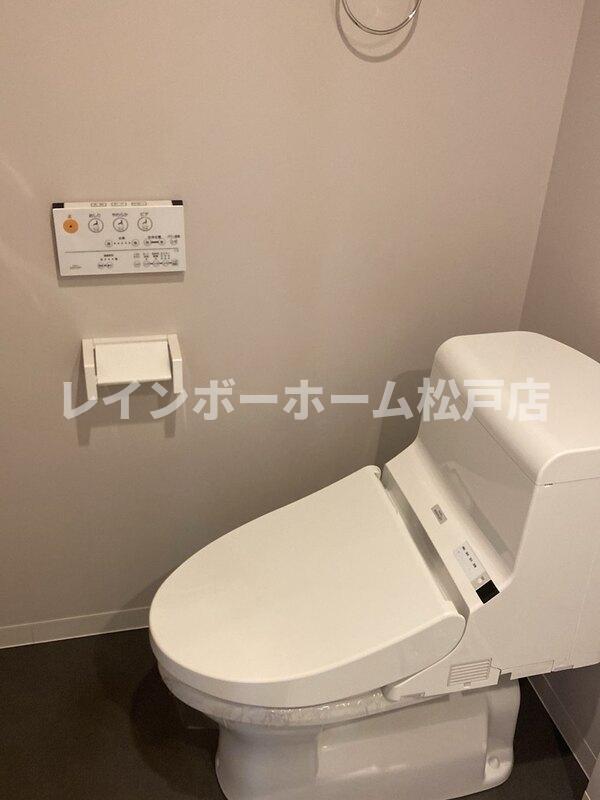 トイレ　落ち着いたトイレです