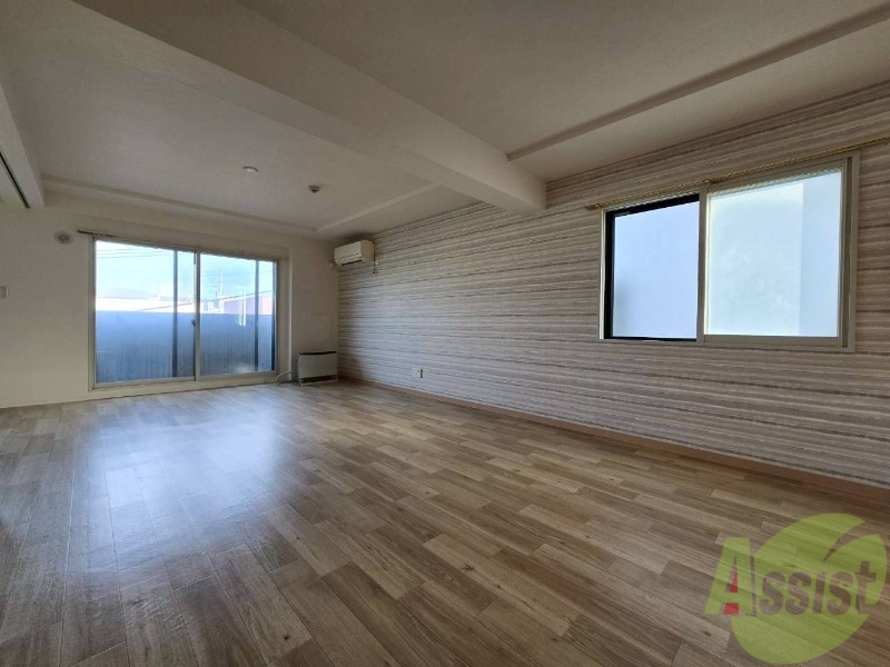 居室・リビング　広くてキレイなお部屋が広がっていて、充実した生活が送れそう。