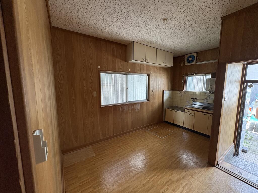 野崎4丁目 貸家の居間写真