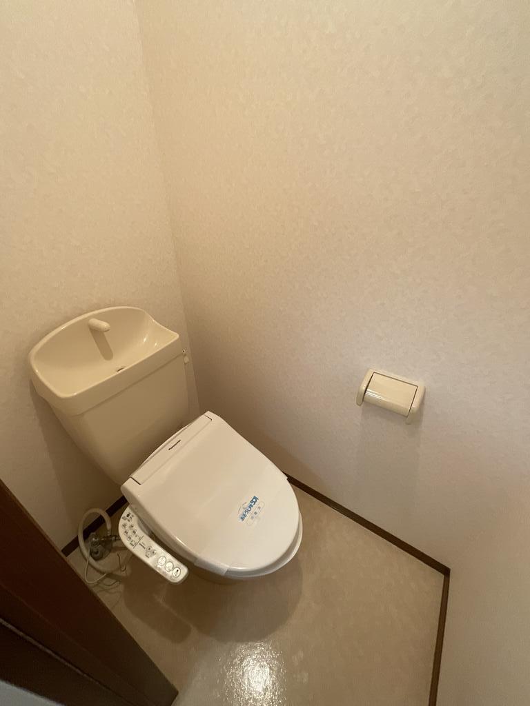 トイレ　※同タイプ写真