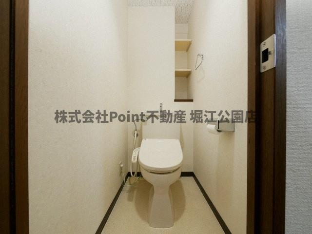 地下鉄御堂筋線 なんば駅 徒歩8分 11階建 築31年のトイレ写真