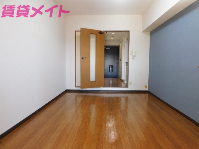 居室・リビング　別部屋参考写真です