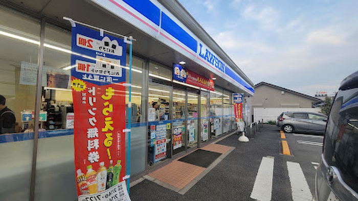 コンビニ　ローソン 青梅新町五丁目店（コンビニ）まで190m