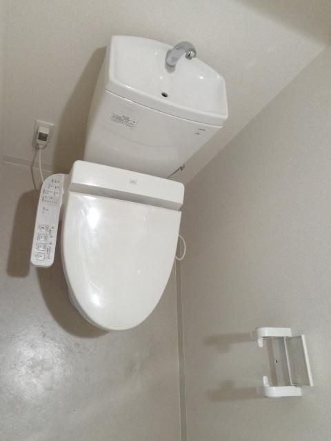 トイレ　ウォシュレット付き
