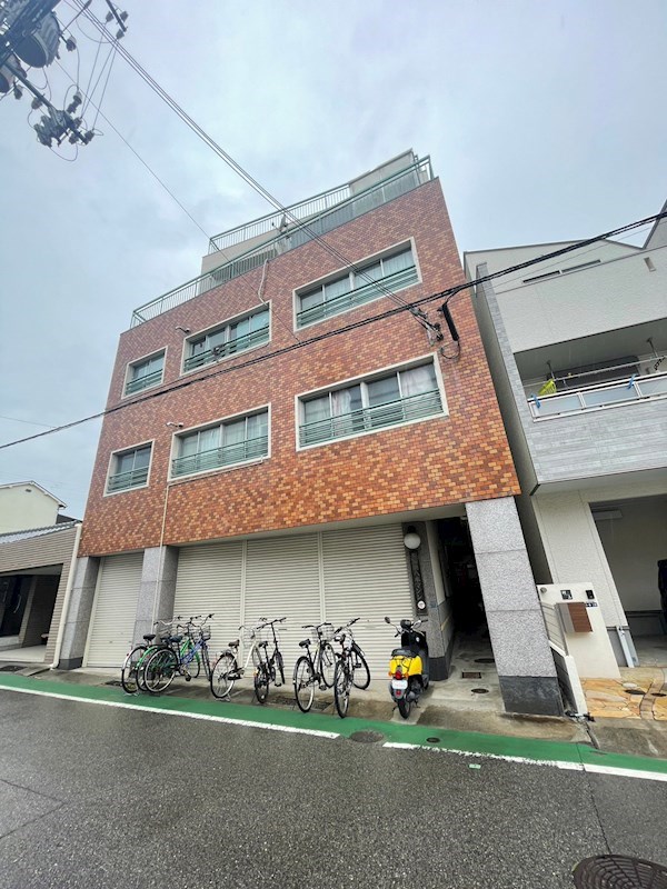 建物外観　外観は落ち着いています
