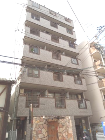 建物外観　落ち着いた雰囲気の外観です