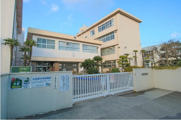 小学校　岡山市立財田小学校（小学校）まで934m