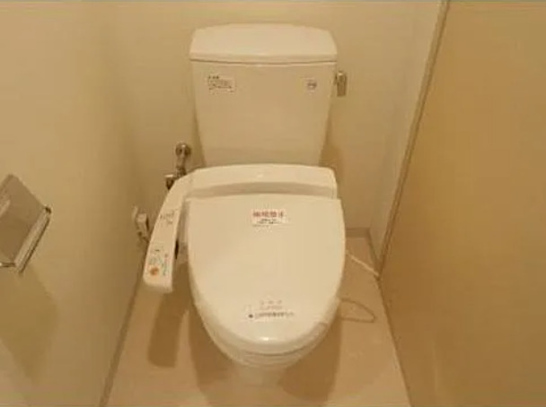 トイレ　※反転タイプ別室参考写真