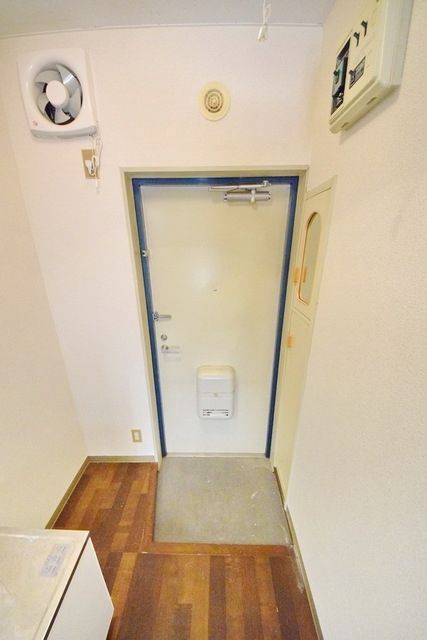 玄関　★お部屋探しは株式会社タウンハウジング東京まで★