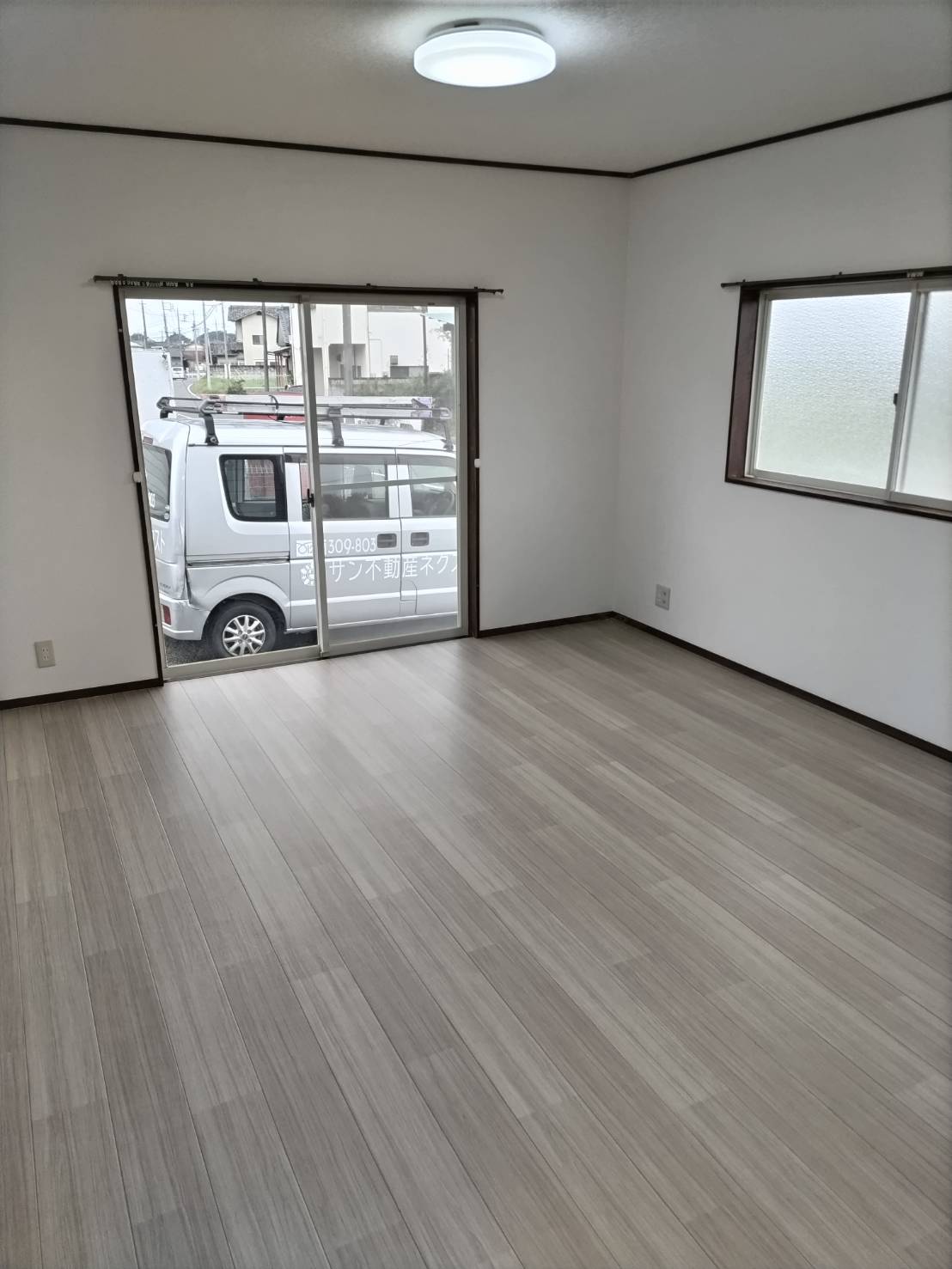大前田住宅の居間写真