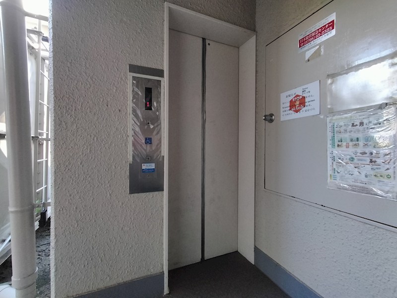ロビー